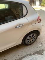 citadine-peugeot-208-2013-ras-el-oued-bordj-bou-arreridj-algerie