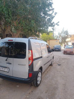 voitures-renault-kangoo-2017-كونغو-beni-tamou-blida-algerie