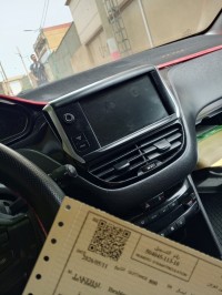 سيارات-peugeot-208-2013-سور-الغزلان-البويرة-الجزائر