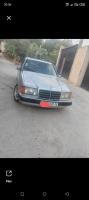 voitures-mercedes-124-1990-6silindre-en-ligne-tazmaltdaira-bejaia-algerie