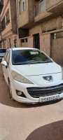 voitures-peugeot-207-2012-allure-mostaganem-algerie