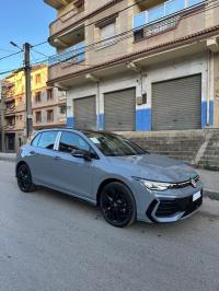 سيارات-volkswagen-golf-8-2025-r-black-edition-باش-جراح-الجزائر