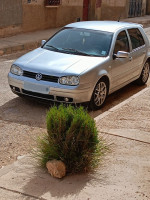 voitures-volkswagen-golf-4-2001-match-tiaret-algerie