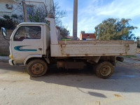 camion-yuejin-a-benne-2009-el-kala-tarf-algerie