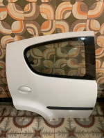 pieces-carrosserie-porte-peugeot-107-arriere-droite-oran-algerie