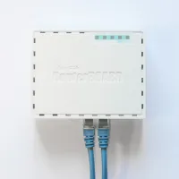 Routeur Firewall Mikrotik RB750Gr3