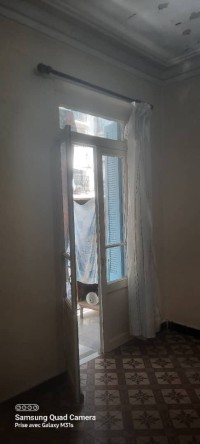 شقة-بيع-غرفتين-الجزائر-وسط