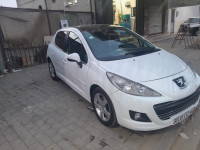 voitures-peugeot-207-2012-mouzaia-blida-algerie