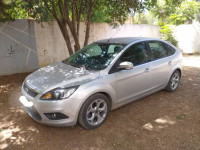 moyenne-berline-ford-focus-5-portes-2013-issers-boumerdes-algerie