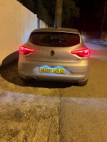 voitures-renault-clio-5-2023-rs-line-skikda-algerie