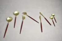 MÉNAGÈRE 8 PIÈCES ROUGE  11185-2