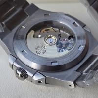 Montre Patek Philippe Nautilus bleu thumbnail 3