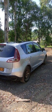 سيارات-renault-scenic-2010-3-الأخضرية-البويرة-الجزائر