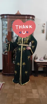 Caftan perlé à la main 