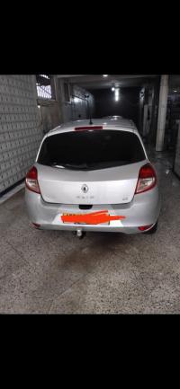 سيارات-renault-clio-3-2011-الجزائر-وسط