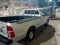 voitures-toyota-hilux-2013-souk-ahras-algerie