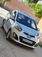 voitures-kia-picanto-2012-pop-batna-algerie