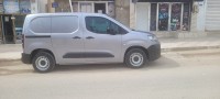 السيارات-النفعية-fiat-doblo-2023-رأس-العيون-باتنة-الجزائر