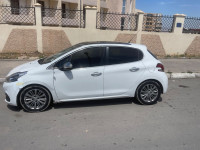 citadine-peugeot-208-2016-allure-facelift-chelghoum-laid-mila-algerie