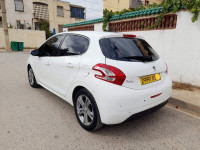 voitures-peugeot-208-2013-allure-lakhdaria-bouira-algerie