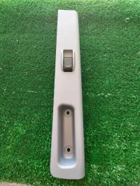Bouton+cache arrière gauche wingel