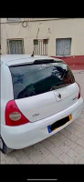 voitures-renault-clio-campus-2014-annaba-algerie