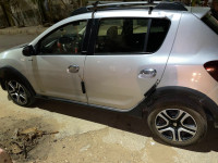 voitures-dacia-sandero-2018-stepway-privilege-laghouat-algerie