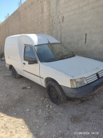 voitures-peugeot-205-1993-bou-saada-msila-algerie