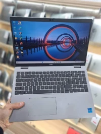 Dell Latitude 5520 I5 1145G7 16G 256 SSD 15.6" Full HD