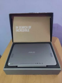Asus transformer Book 2en 1 pc / Tabelette