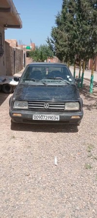 سيارات-volkswagen-jetta-1990-البويرة-الجزائر
