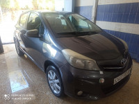 voitures-toyota-yaris-2012-touch-active-beni-tamou-blida-algerie