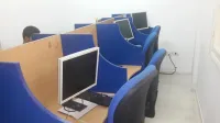 Location de Postes de Travail Équipés pour Call Center