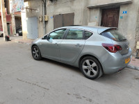 voitures-opel-astra-2012-algerie