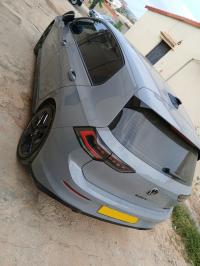 سيارات-volkswagen-golf-8-2025-r-black-edition-الجزائر-وسط