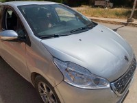 voitures-peugeot-208-2014-sougueur-tiaret-algerie