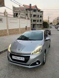 Peugeot 208 2015 Allure