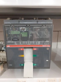 Disjoncteur ABB 3 poles reglable 650/1600A  occasion