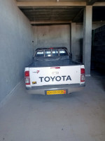 voitures-toyota-hilux-2012-semaoune-bejaia-algerie