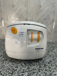 Friteuse a huile de la marque TAURUS 2100W