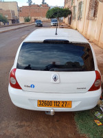 voitures-renault-clio-campus-2012-mesra-mostaganem-algerie