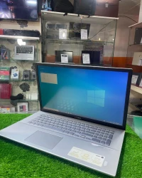 Asus vivobook 17 ryzen 5 8Gb ram 128Gb ssd + 1tb hdd double GPU vega 8 + 540X 