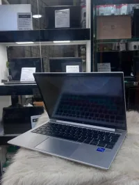 HP Elitebook 830 G10 i5 13 Gen 16/256 ssd etat 10/10