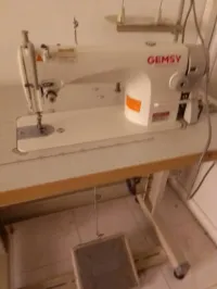 03 Machines à coudre neuves à vendre