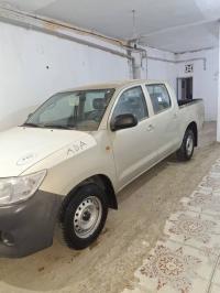 سيارات-toyota-hilux-2015-legend-sc-4x2-البرج-معسكر-الجزائر
