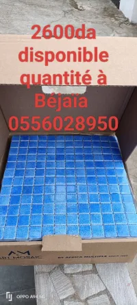 Mosaïque pescine disponible 