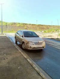 سيارات-toyota-corolla-verso-2004-تيزي-وزو-الجزائر