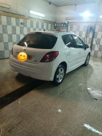 سيارات-peugeot-207-2013-allure-الجزائر-وسط