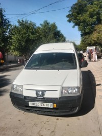 السيارات-النفعية-peugeot-expert-2006-vu-court-العامرية-أم-البواقي-الجزائر
