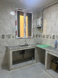 appartement-location-f4-alger-bab-el-oued-algerie